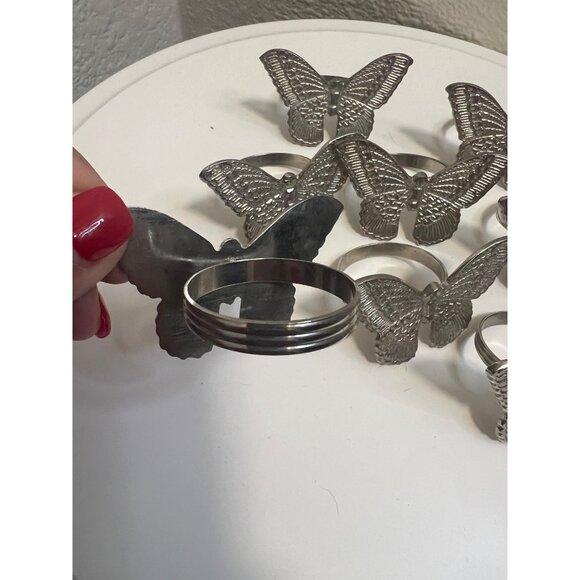 Set Of 8 Silver Butterfly Napkin Rings For Table Décor - Picture 2 of 3